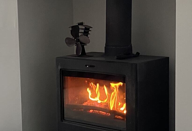 אתר נופש Rostrevor Valley Holiday Park  En Suite Rooms With Hot Tub And Private Car Service