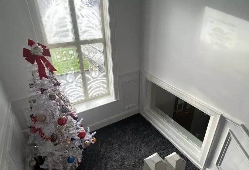 Lomakeskus Rostrevor Valley Holiday Park  En Suite Rooms With Hot Tub And Private Car Service