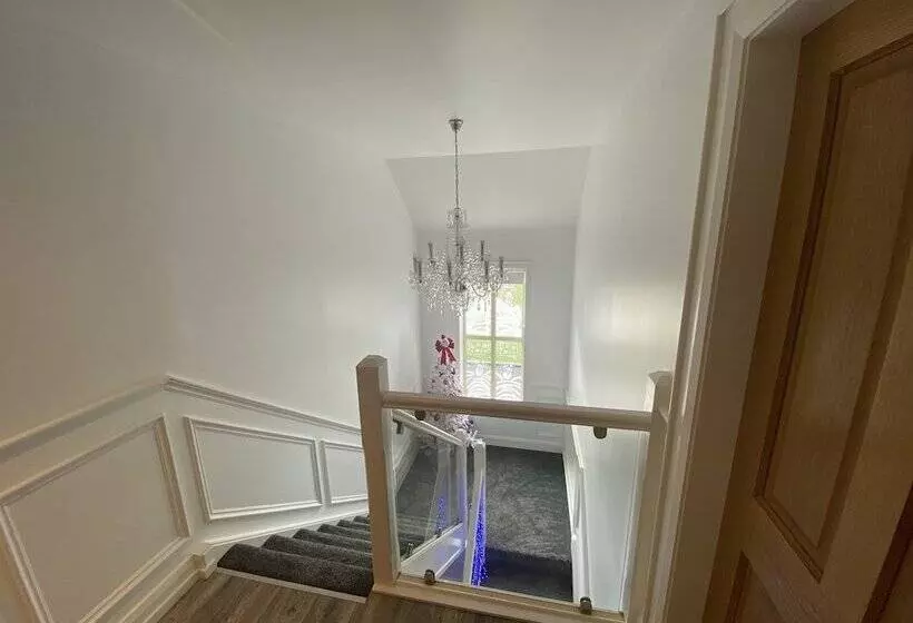 Lomakeskus Rostrevor Valley Holiday Park  En Suite Rooms With Hot Tub And Private Car Service