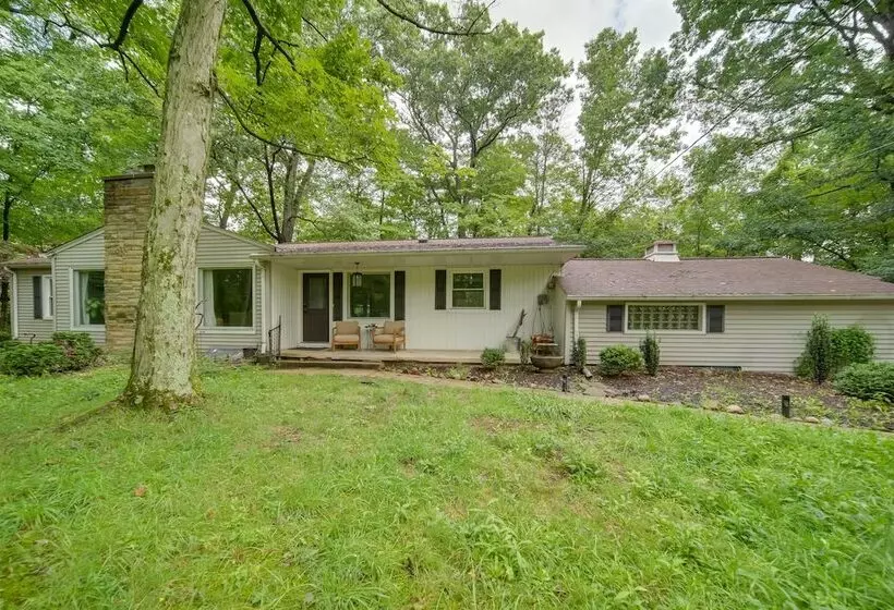 Stylish Willoughby Hills Retreat W/ Fireplace!