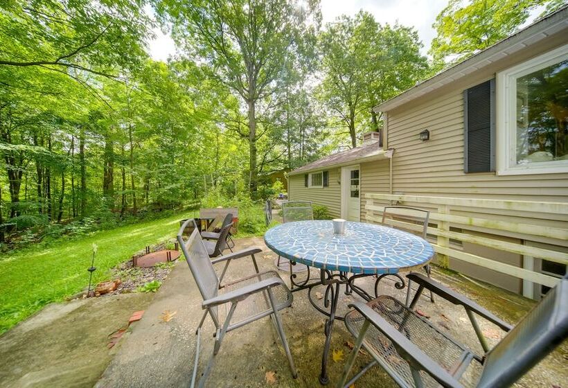 Stylish Willoughby Hills Retreat W/ Fireplace!