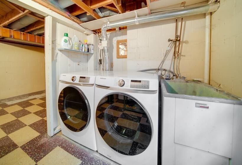 Stylish Willoughby Hills Retreat W/ Fireplace!