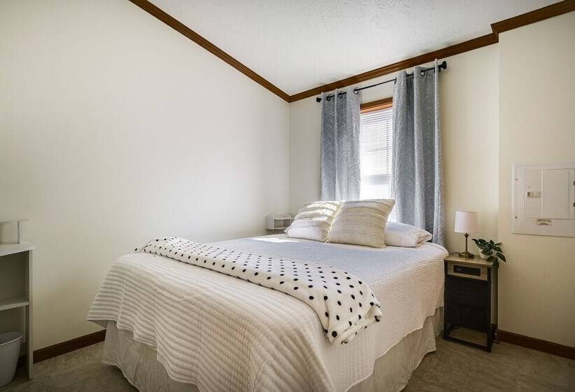 Dutch Country Home: 9 Mi To Sight & Sound Theater