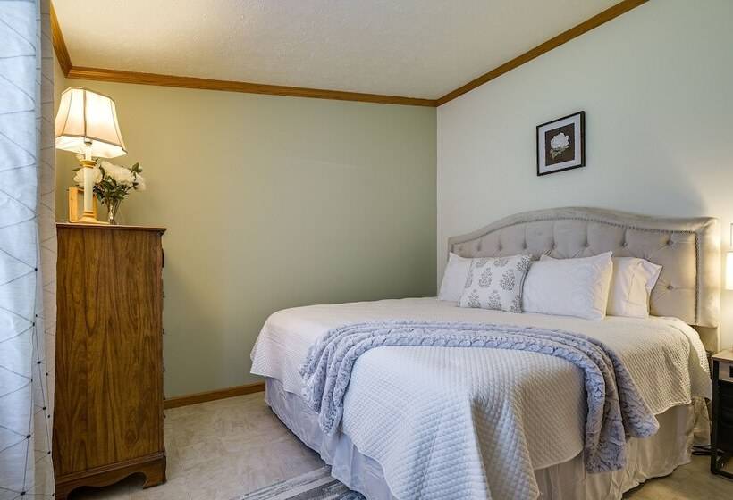 Dutch Country Home: 9 Mi To Sight & Sound Theater