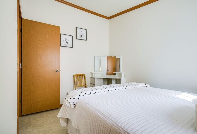 Dutch Country Home: 9 Mi To Sight & Sound Theater