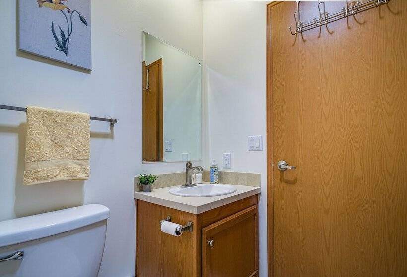 Dutch Country Home: 9 Mi To Sight & Sound Theater