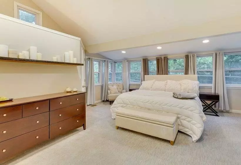 Upper Black Eddy Home W/ Delaware River Access!