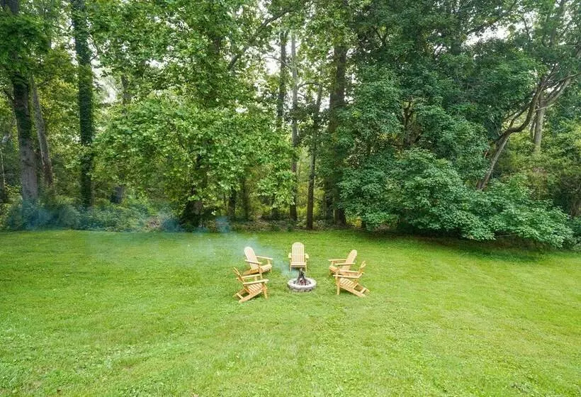 Utica Vacation Home ~ 12 Mi To Denison University!