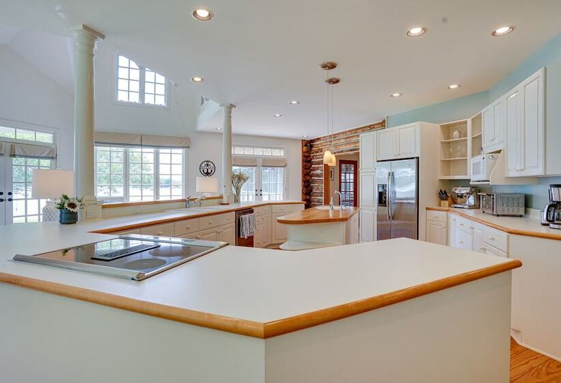 Virginia Retreat On Wicomico River W/ Dock!