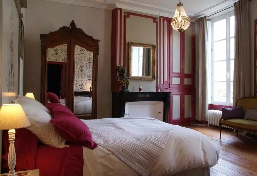 Aamiaismajoitus (B&B) Beaux Esprits Chambres D Hôtes