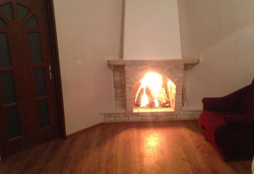 تختخواب و صبحانه Guest House Khatuna