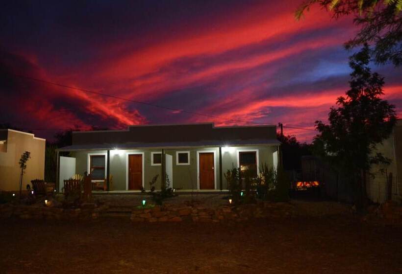 مبيت وإفطار Travellers Rest