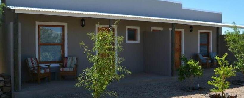 مبيت وإفطار Travellers Rest