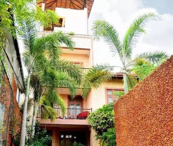 Retkeilymaja Colombo Mount Beach