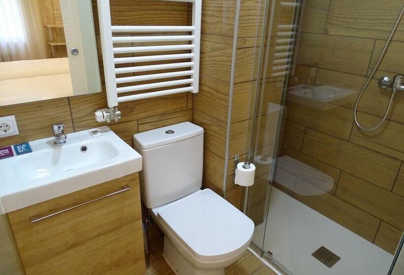 فندق فئة نجمة واحدة Urban Burgos