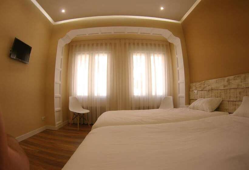 فندق فئة نجمة واحدة Urban Burgos