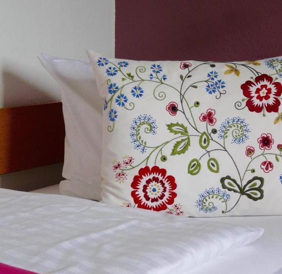 Landfein Big Country House