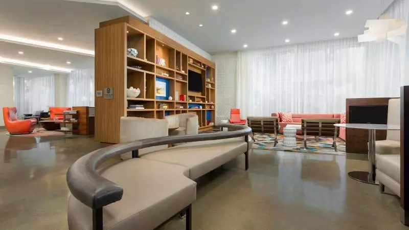 هتل Courtyard By Marriott Santa Monica