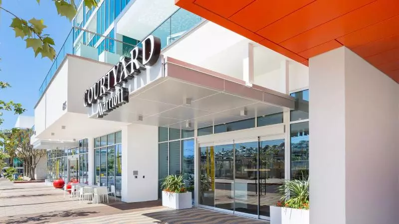 هتل Courtyard By Marriott Santa Monica