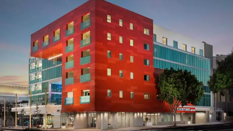 Courtyard By Marriott Santa Monica