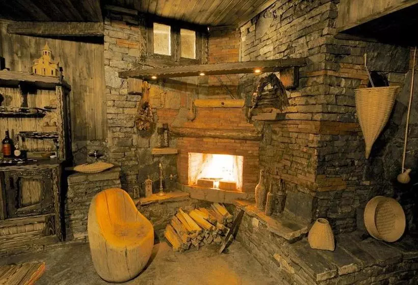 هتل Gudauri Hut