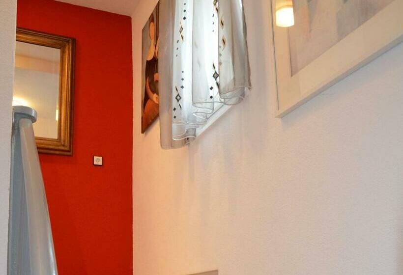 فندق Pension Gino