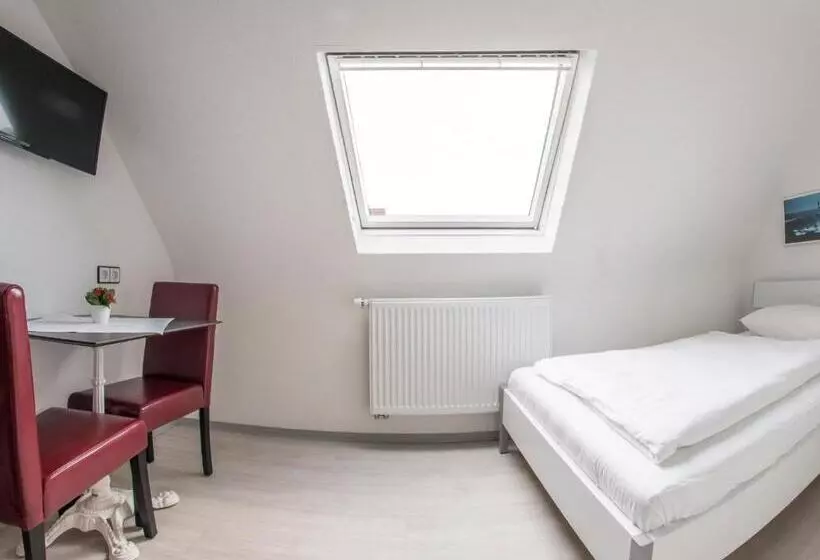 هتل Pension Gino