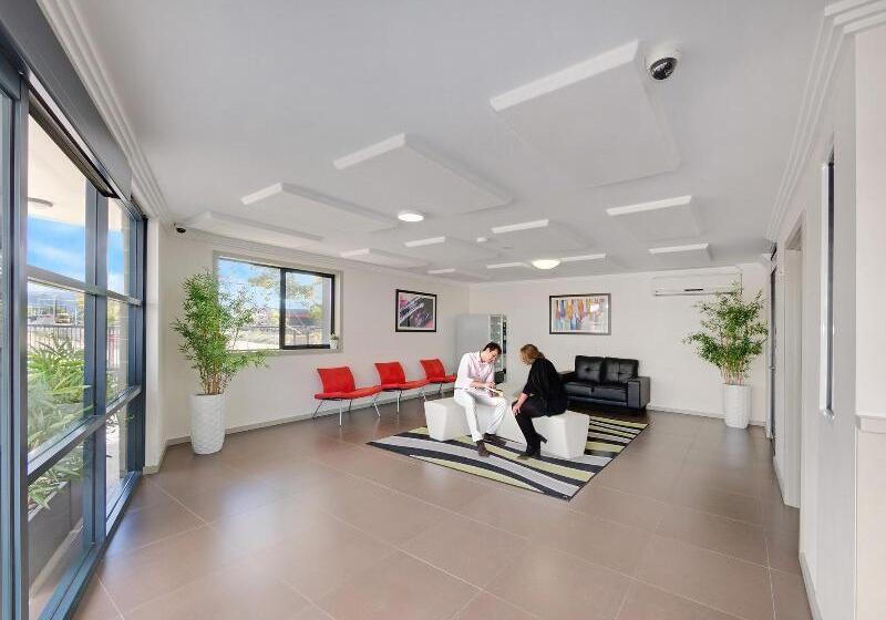 ホテル Valuesuites Penrith