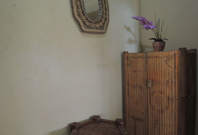 Пансион Kawayan Marine Village Beach Resort