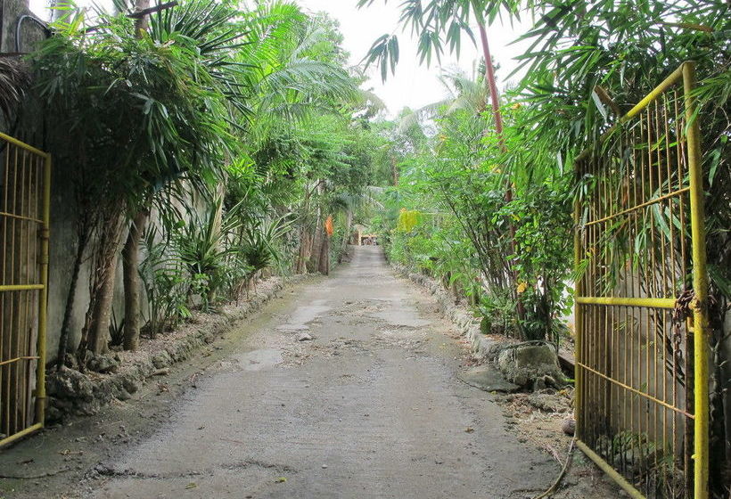 Пансион Kawayan Marine Village Beach Resort