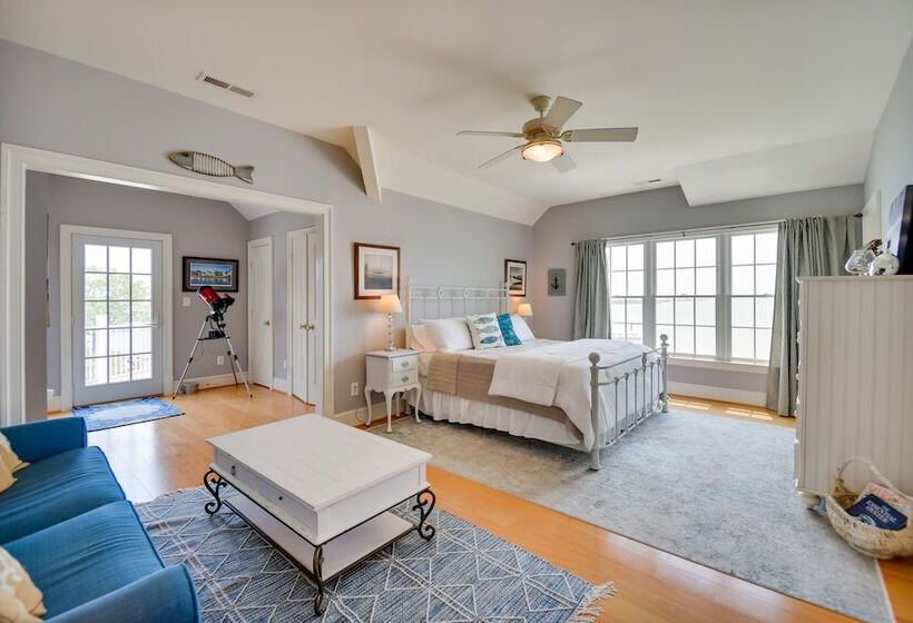 Bayfront White Stone Escape W/ Private Beach!