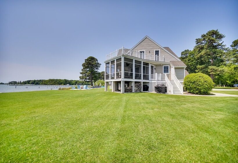 Bayfront White Stone Escape W/ Private Beach!