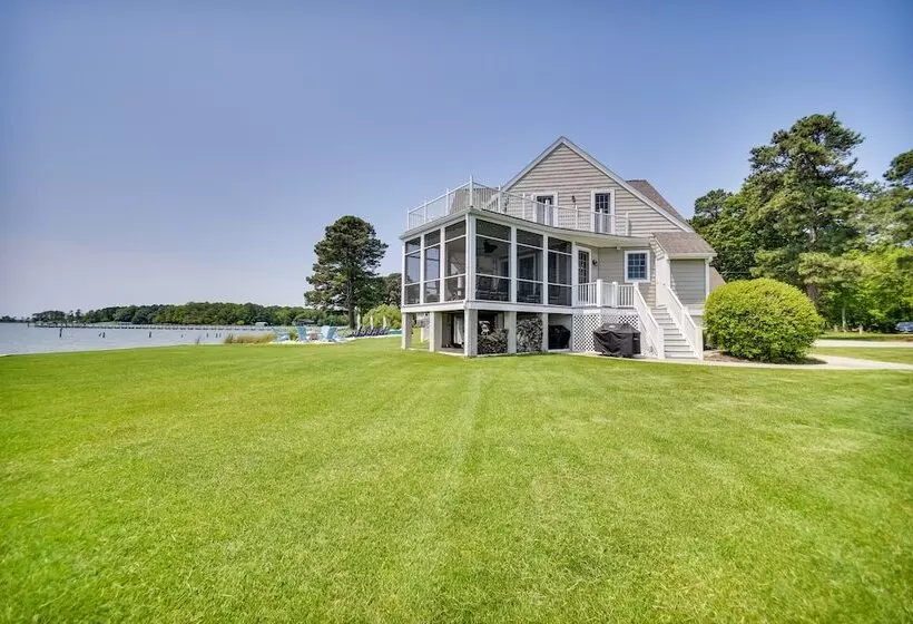 Bayfront White Stone Escape W/ Private Beach!