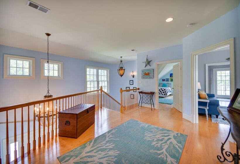 Bayfront White Stone Escape W/ Private Beach!