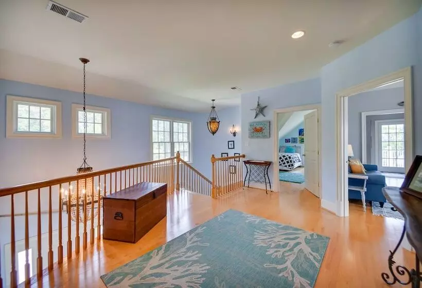 Bayfront White Stone Escape W/ Private Beach!