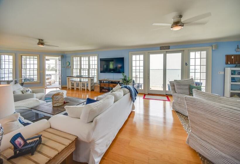 Bayfront White Stone Escape W/ Private Beach!