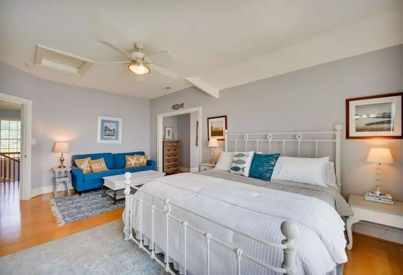 Bayfront White Stone Escape W/ Private Beach!