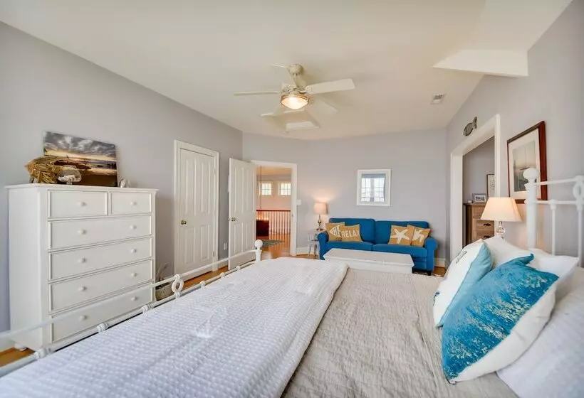 Bayfront White Stone Escape W/ Private Beach!