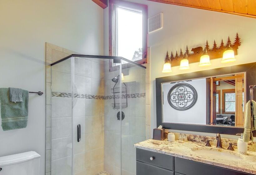 Deck & Game Room: Blue Ridge Mountain Home!