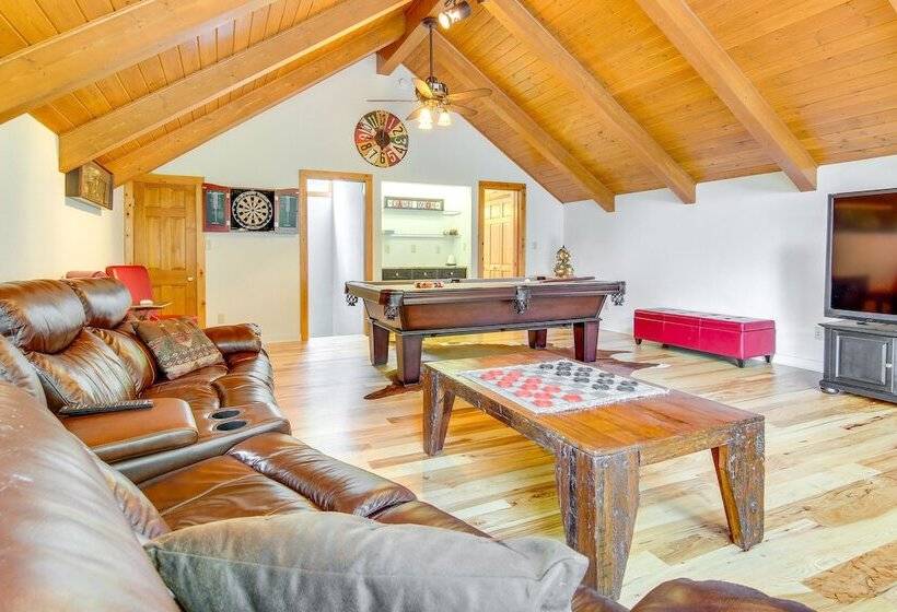 Deck & Game Room: Blue Ridge Mountain Home!