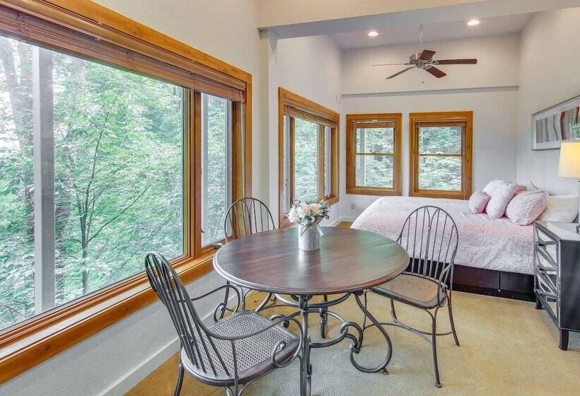 Deck & Game Room: Blue Ridge Mountain Home!