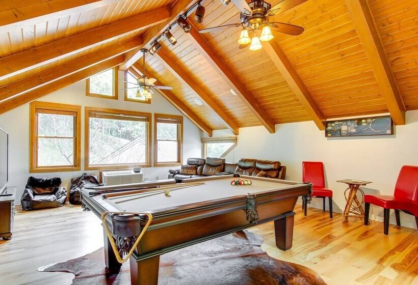 Deck & Game Room: Blue Ridge Mountain Home!