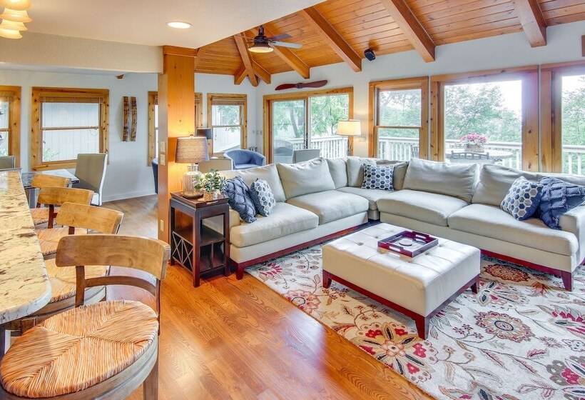 Deck & Game Room: Blue Ridge Mountain Home!