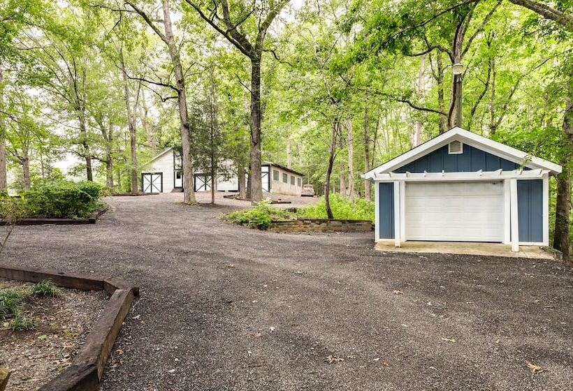 Blythewood Modern Cottage Retreat: Deck & Grill!