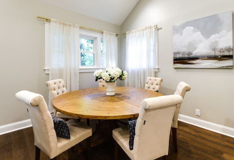 Blythewood Modern Cottage Retreat: Deck & Grill!