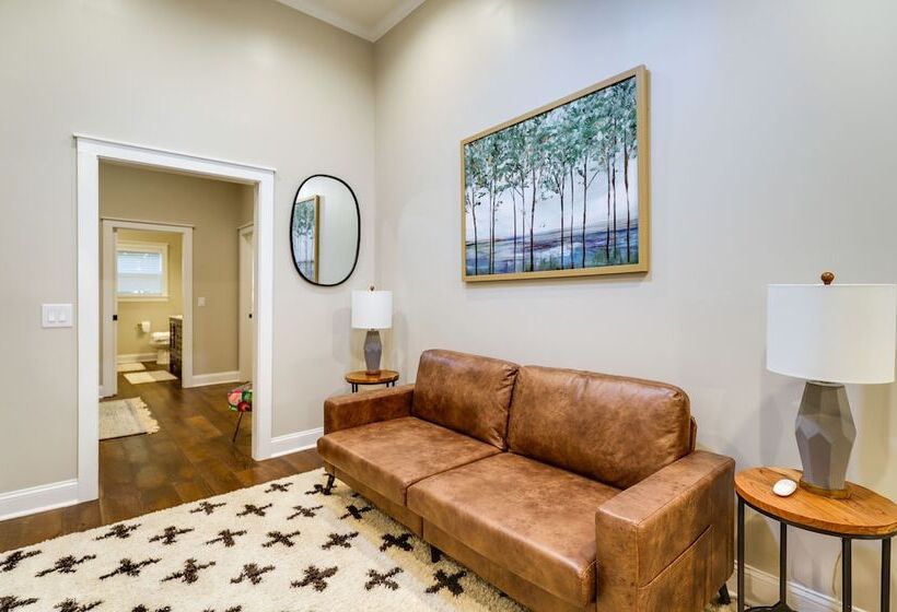 Blythewood Modern Cottage Retreat: Deck & Grill!