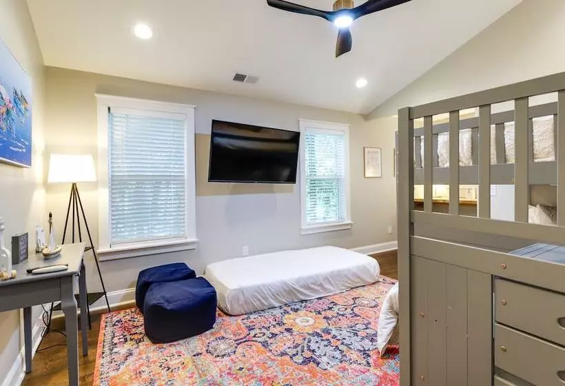 Blythewood Modern Cottage Retreat: Deck & Grill!