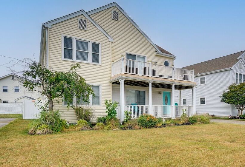 Brigantine Getaway: Walk To The Beach!