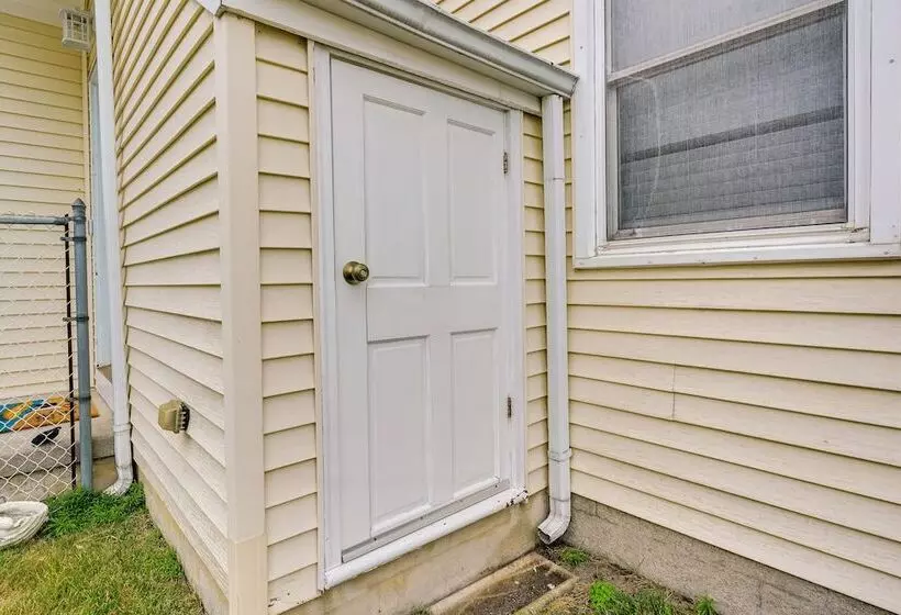 Brigantine Getaway: Walk To The Beach!