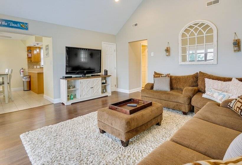 Brigantine Getaway: Walk To The Beach!